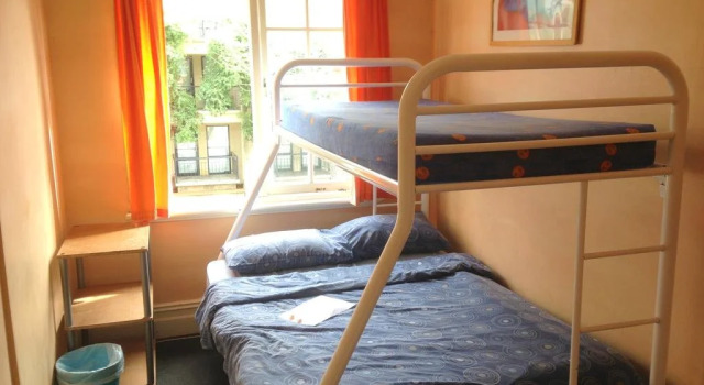 Pirates Backpackers - Hostel, Book Hostel / Vandrerhjem Hostels i Perth, Hostel / Vandrerhjem
