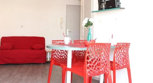 Appartement La Rochelle, 1 pièce, 4 personnes - FR-1-246-9, Rezerwuj Apartament Hotele w Charente-Maritime z basenem, Basen