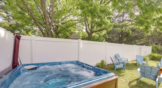 Коттедж с 3 комнатами Near Saugatuck Dunes: Pet-friendly Home w/ Grill
