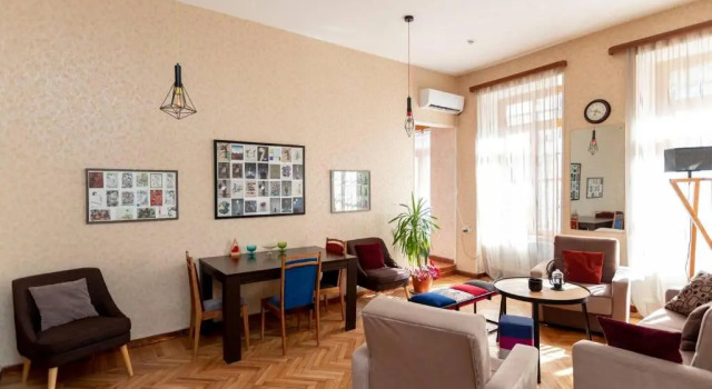 Апартаменты Wehost Cozy and colorful apartment with balcony
