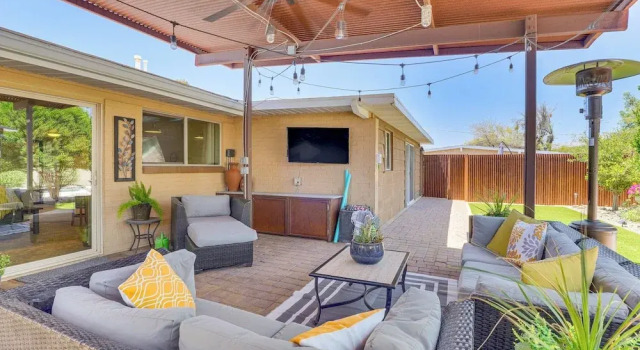 Коттедж Dog-Friendly Getaway w/ Patio in Tucson!