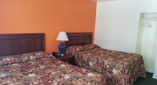 Norvic Motel, Varaa Motelli Coniston Ontario
