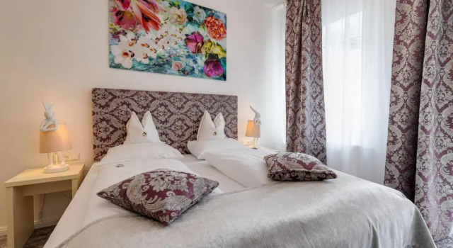 Двухместный номер Deluxe с балконом Boutique Hotel Goldenes Lamm Villach