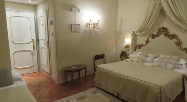 Трёхместный номер Premium Hotel Antico Doge - a Member of Elizabeth Hotel Group