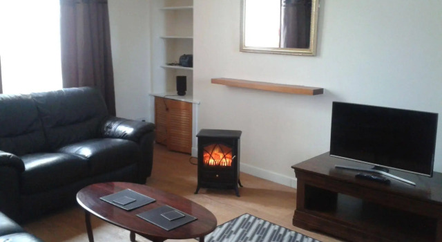 Elgin Apartment