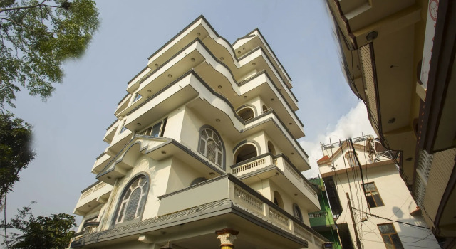 OYO 145 Sirahali Khusbu Hotel & Lodge, Забронировать Отель Катманду провинция Багмати-Прадеш