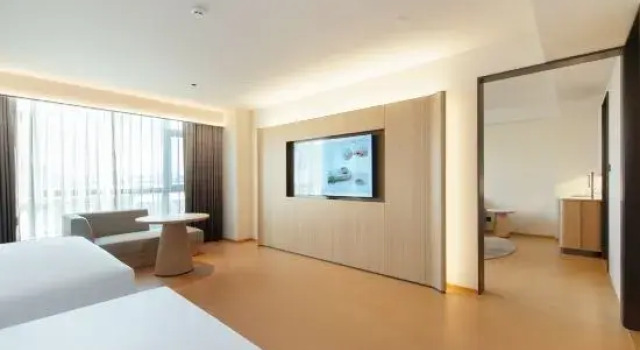 Люкс Deluxe JI Hotel (Xilinhot Victoria Plaza)