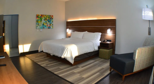 Двухместный люкс Holiday Inn Express Seguin by IHG