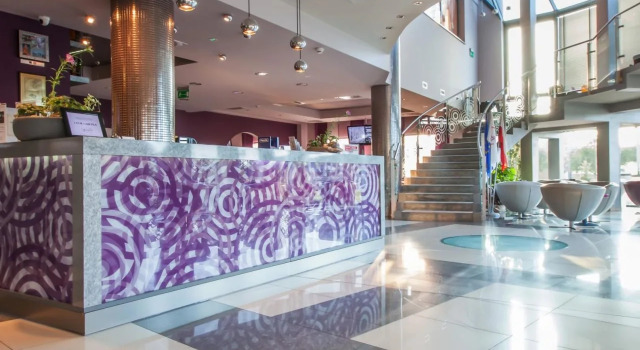 Galaxy Hotel, Забронировать Отель Гжегорски Краков, рядом с Бизнес-центр Краковия