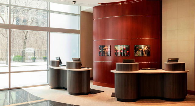 Courtyard by Marriott Chicago Magnificent Mile