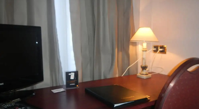 Двухместный номер Standard с видом на город Metropol Hotel