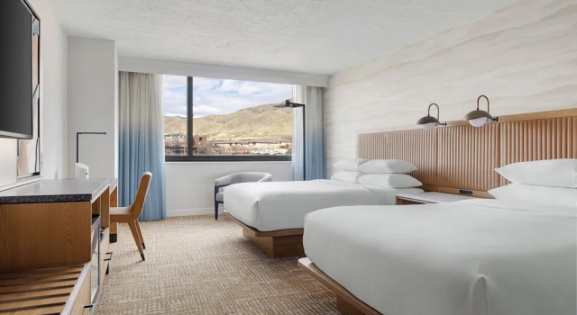 Четырёхместный клубный номер Standard Salt Lake City Marriott University Park