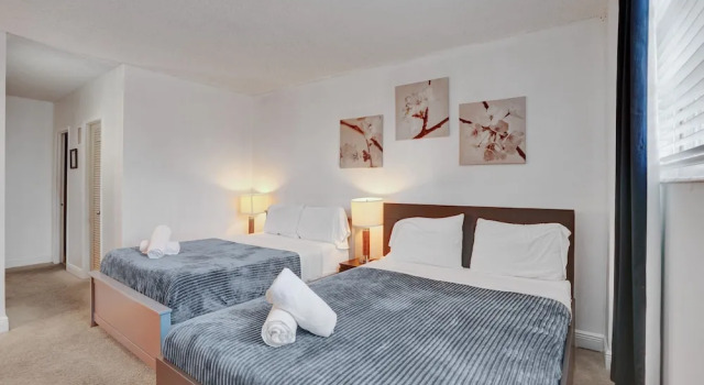 Номер Standard c 1 комнатой с балконом и с видом на сад Ocean Reserve Luxury Condos Across from Sunny Isles Beach