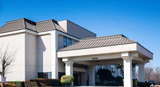 Days Inn by Wyndham Fort Worth North / Fossil Creek