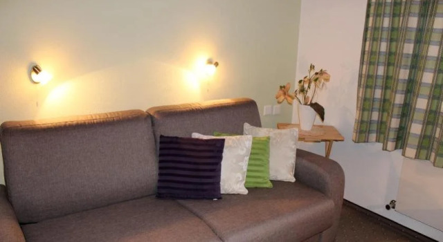 Charlys Ferienwohnung, Book Hotel Samnaun 