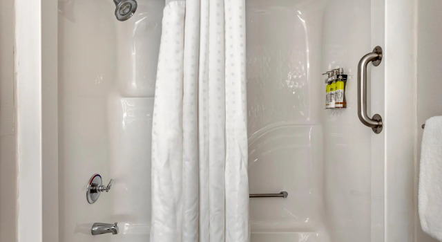 Четырёхместный номер Standard Holiday Inn Express Branson- Green Mountain Drive by IHG