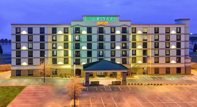 Courtyard Louisville Airport, Rezerwuj Hotel Hurstbourne 