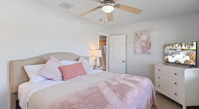 Paradise Palace 4 Bedroom Home by RedAwning