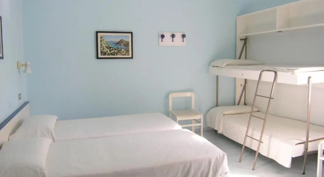 Четырёхместный номер Standard Elba Hotel