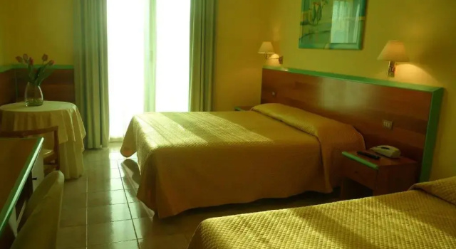Четырёхместный номер Standard Hotel Parco degli Ulivi