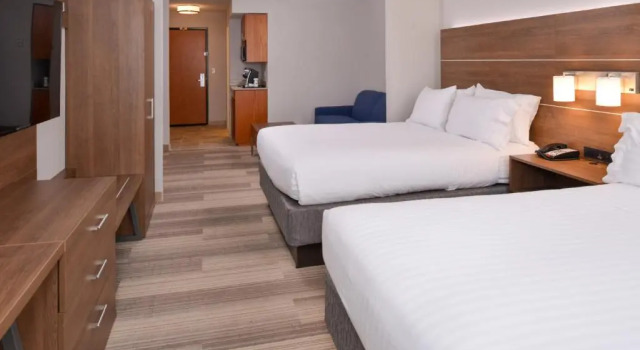 Четырёхместный люкс Holiday Inn Express Mineral Wells by IHG
