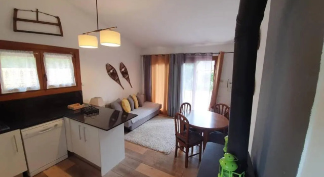Коттедж Bonita casa. Gran jardín. Con wifi.