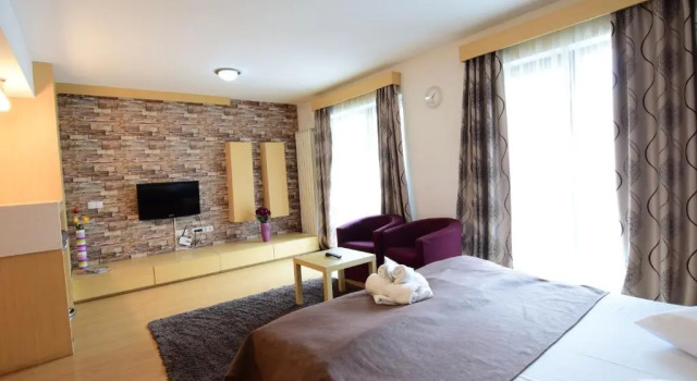 Студия Decebal Residence Apartments