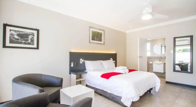 Люкс Executive El Dorado Hotel and Self Catering