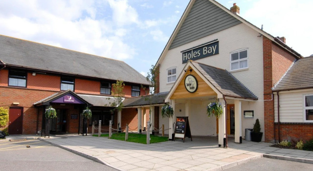 Premier Inn Poole Centre (Holes Bay), Забронировать Отель Отели Пула с парковкой, рядом с Poole Yacht Club, Парковка