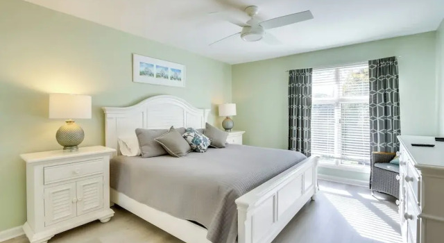 2 Mi to Beach: Condo w/ Pool Access in Hilton Head