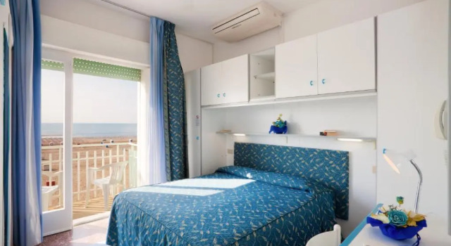 Двухместный номер Standard с балконом и с видом на море Hotel Sanremo