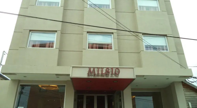 Hotel Mil 810