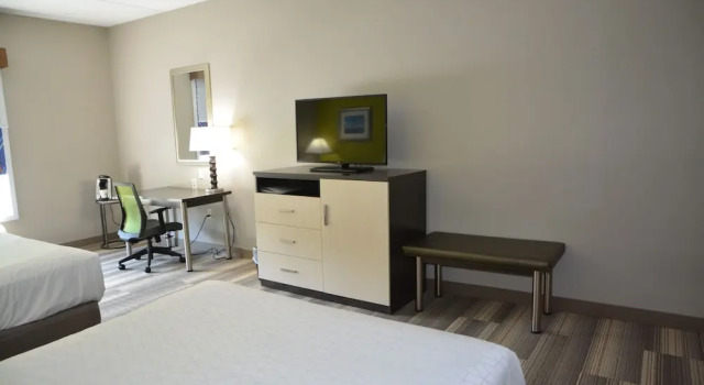 Двухместный номер Standard Holiday Inn Express & Suites Caryville by IHG