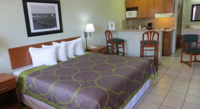 Люкс Deluxe Super 8 by Wyndham South Padre Island