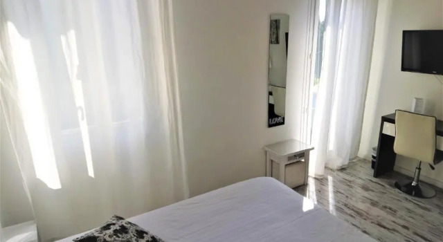 Двухместный номер Standard с балконом Les Jardins de Bormes, hôtel adult only avec sauna & jacuzzi