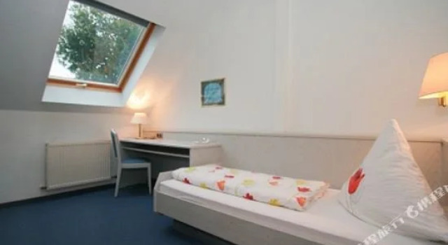 Hotel am Keltentor, Забронировать Отель  