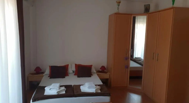Ana Tudor Apartments, Prenota Appartamento Città di Lesina 