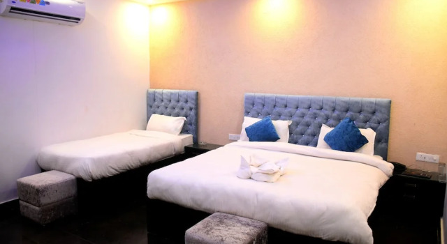 Трёхместный люкс Superior Hotel Gharonda