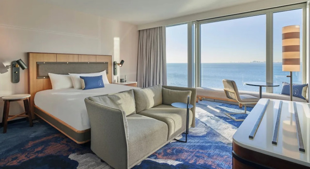 Двухместный номер Corner Sable At Navy Pier Chicago, Curio Collection By Hilton