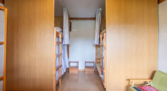 Кровать в общем номере (мужской номер) Xiangmo Youth Hostel