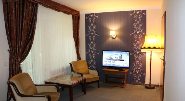 Hotel Goldener Adler, Varaa Hotelli Holtland Ala-Saksi