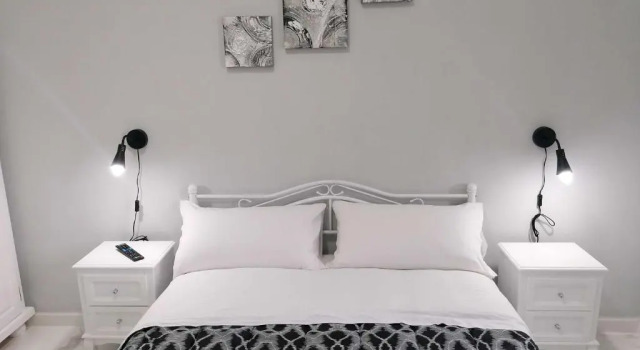 Standard Double room with balcony B&B WHITE HOUSE