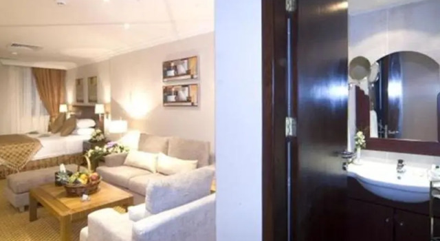 Люкс с 2 комнатами Golden Tulip Al Khobar