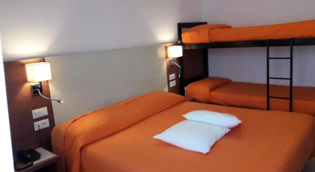 Hotel President, Забронировать Отель Отели Бибионе-Пинеда с бассейном, Бассейн