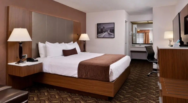 Номер Standard Best Western Airport Plaza Hotel   LAX Airport LA Stadium