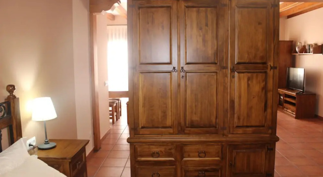 Apartamentos Los Rosales de Isabel, Забронировать Отель Корраль-де-Аильон Сеговия