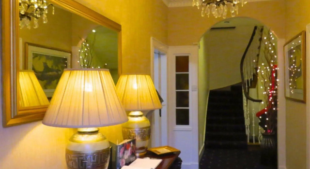 Watson Lodge Guest House, Забронировать Гостевой дом Отели Шотландских границ с парковкой, Парковка