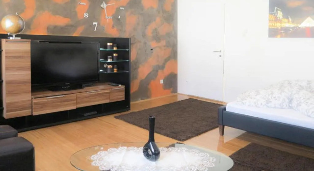 Elegant No.18, Rezerwuj Apartament Hotele w Wiedeń z parkingiem, Parking