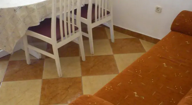 Apartment Metka, Забронировать Апартаменты/квартира Отели Лумбарды с парковкой, рядом с Пляж Билин Жал, Парковка