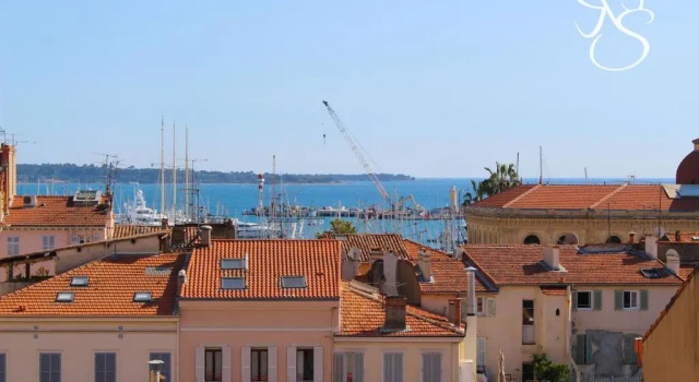 Beautiful 3 bedroom Sea view steps away from the Palais, Забронировать Отель Бизнес-отели Канн, рядом с Eglise Reformee de France, 4* 5*